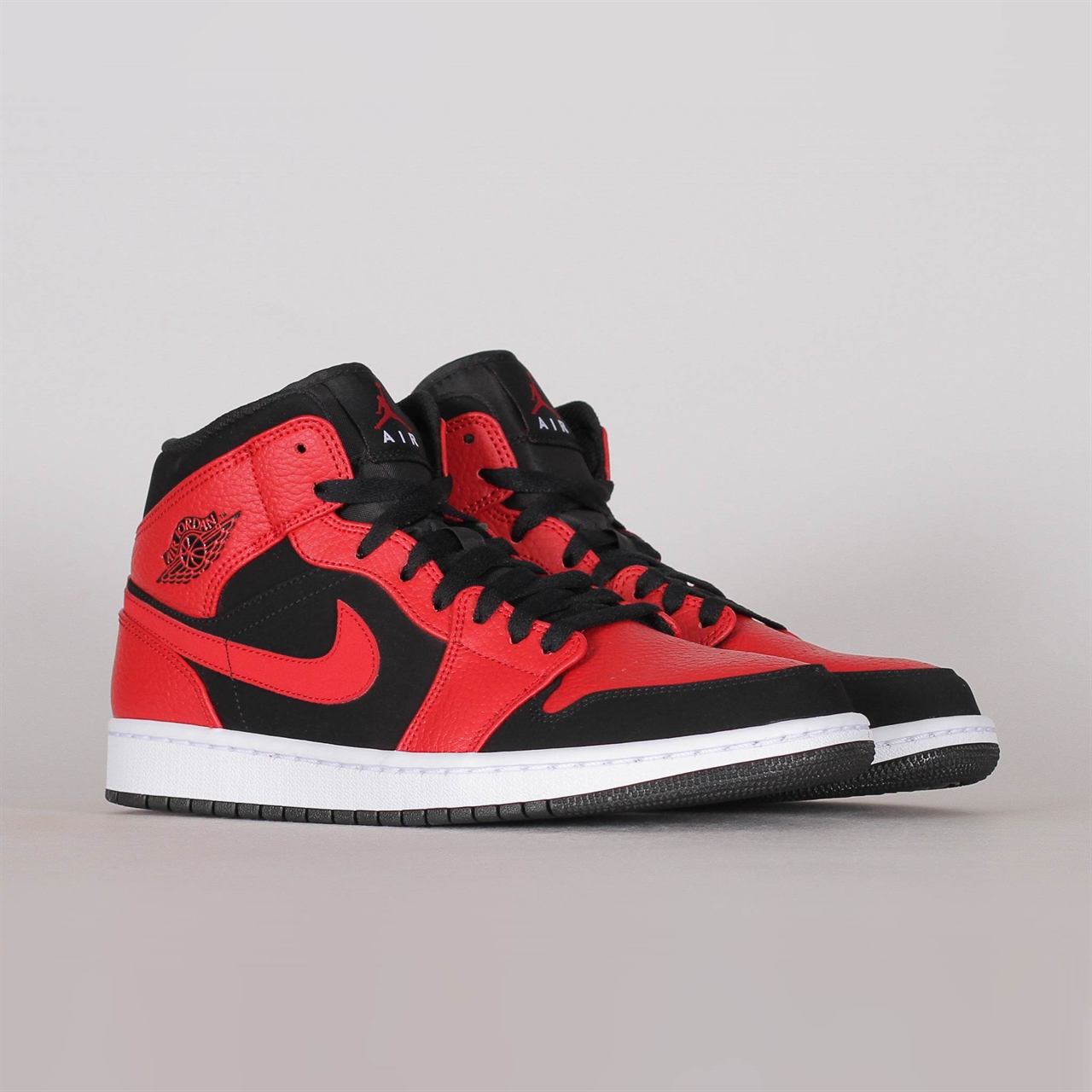 554724 nike