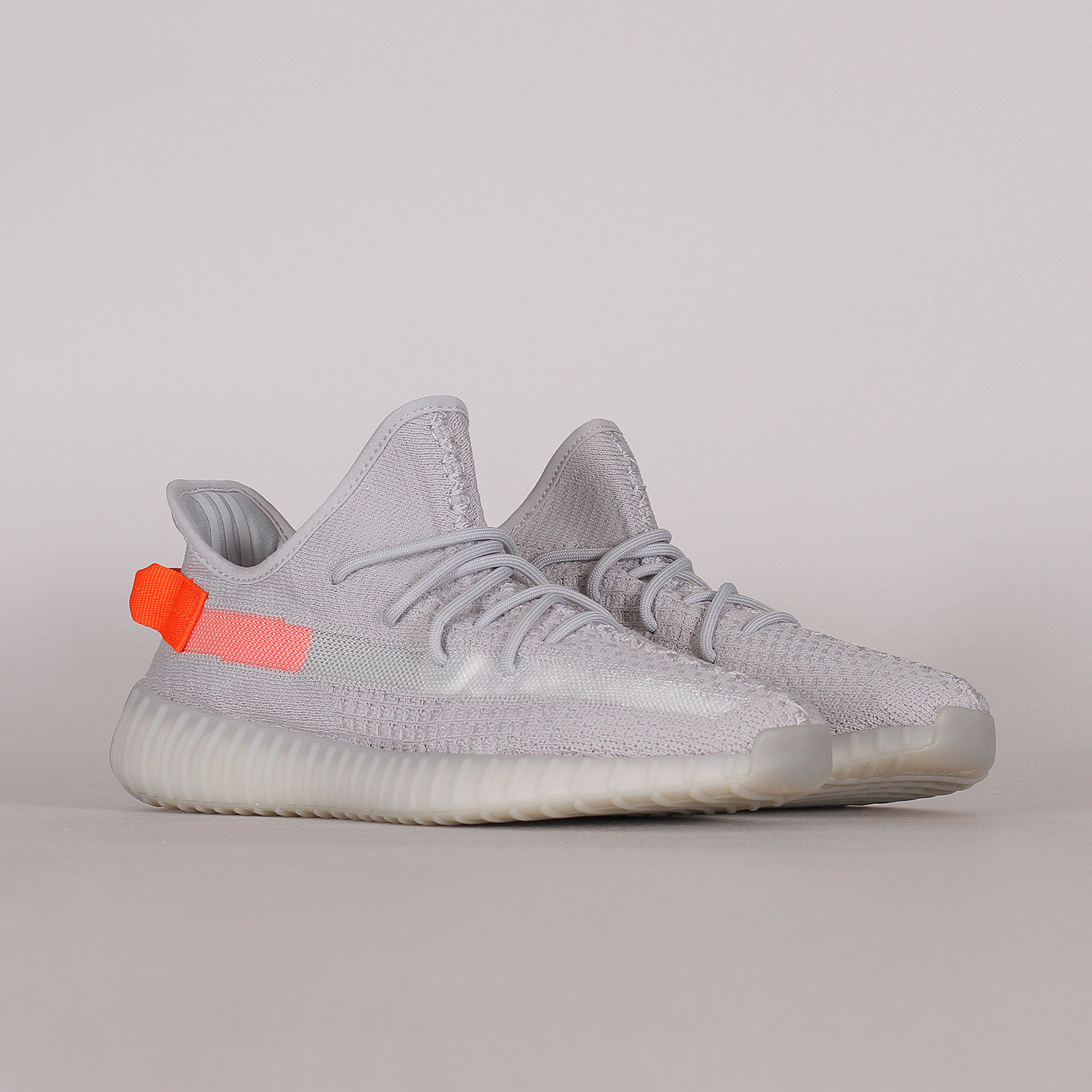 YEEZY BOOST 350 V2 TAIL LIGHT EUROPE RUSSIA 